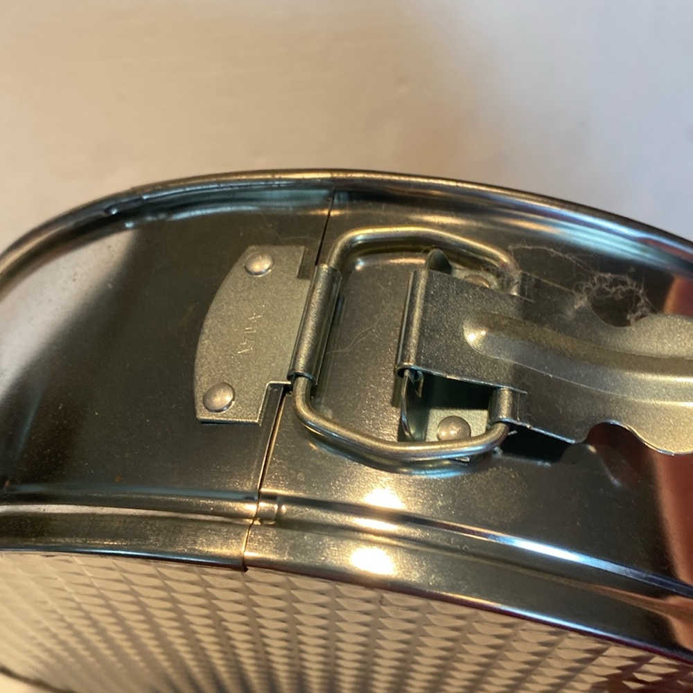 Springform Pan 9-3/8” Interior Diameter - Picture 3 of 4